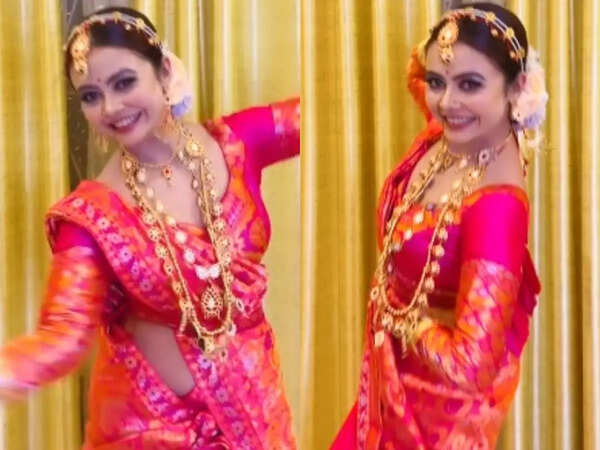 Devoleena Bhattacharjee Images
