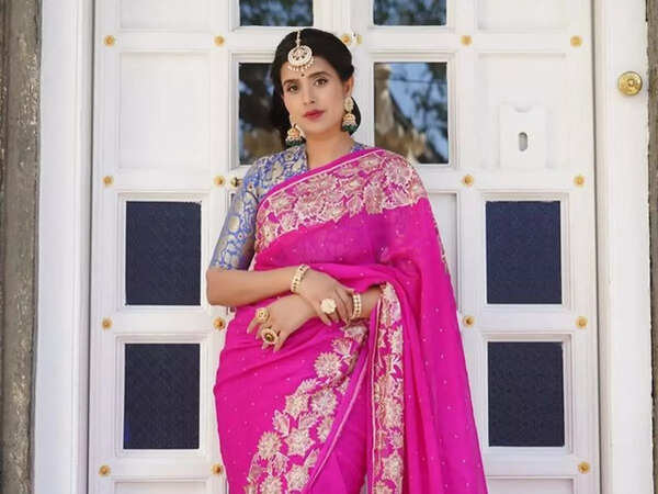 Charu Asopa Images