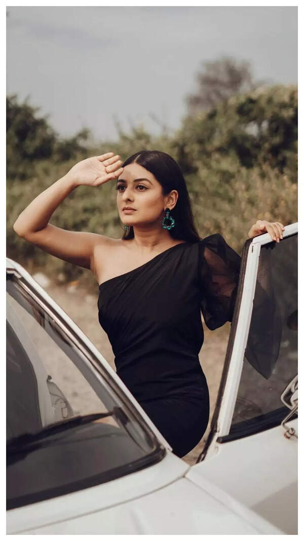 Esther Anil Pictures