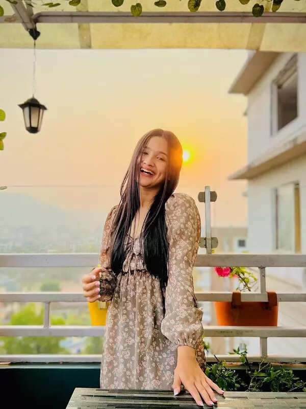Celesti Bairagey Pictures