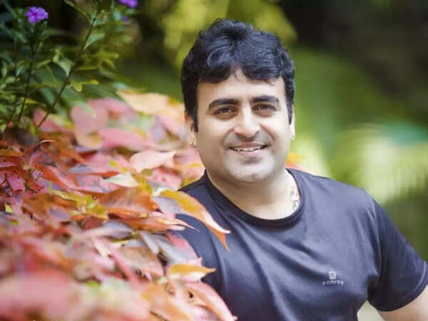 Master Anand Stills