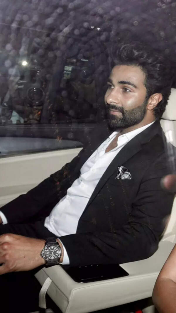 Aadar Jain Pictures
