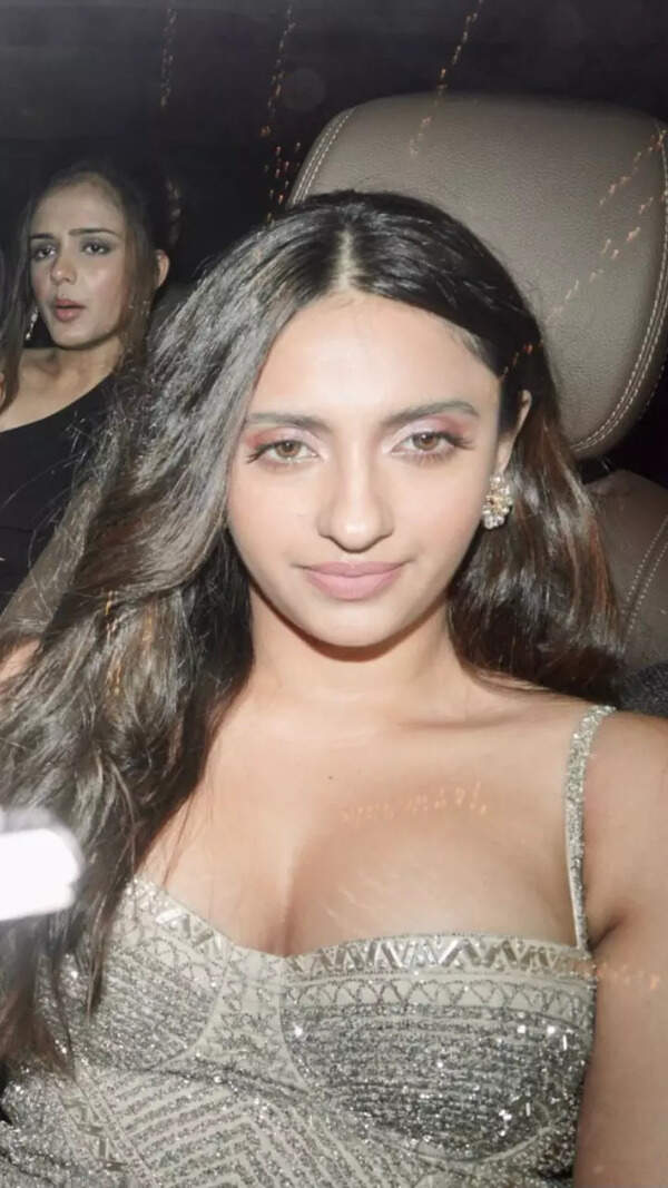 Akansha Ranjan Images
