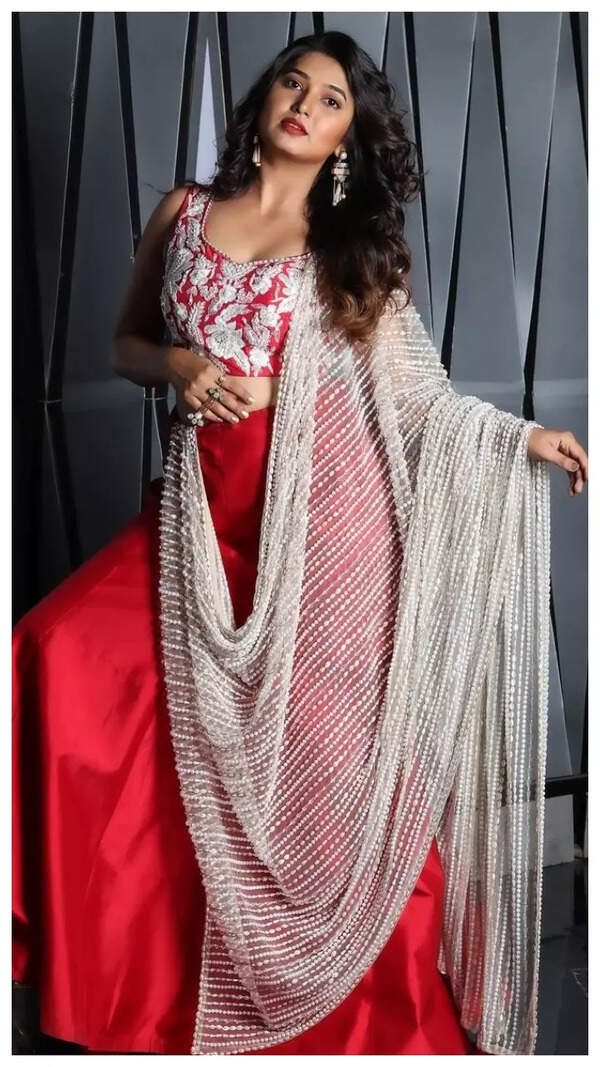 Prajakta Mali Images