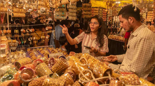 In pics: Ramzan night buzz back in Charminar