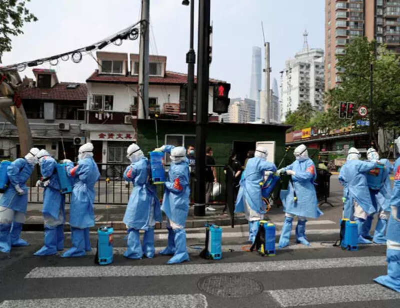 These pictures show life under lockdown in Shanghai