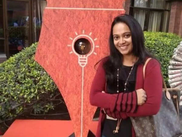 Anuja Chandramouli Photos