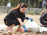 Earth Day 2022: Dia Mirza, Pragya Kapoor, and Maniesh Paul participate in a beach clean up drive