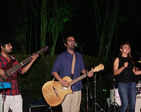 Kolkata dignitaries enjoy good music and food