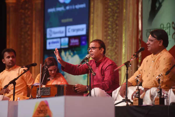 Saleel Kulkarni Images