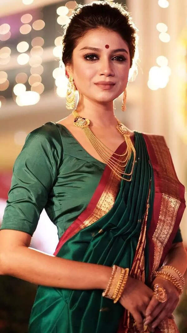 Sauraseni Maitra Wallpapers