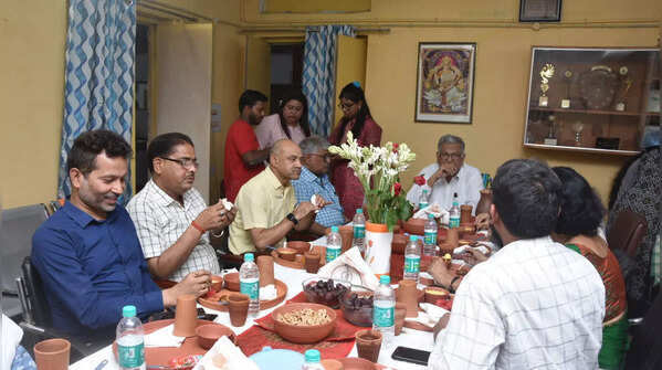 BHU students protest against V-C's iftar party