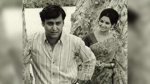 Aranyer Din Ratri (1970)
