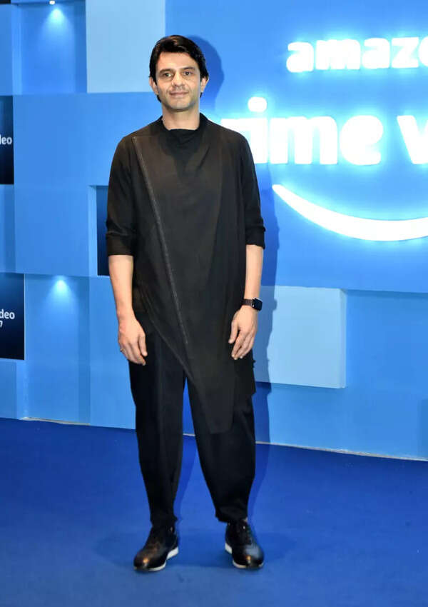 Arjun Mathur Images