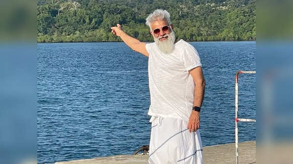 Spreading positive vibes on sets