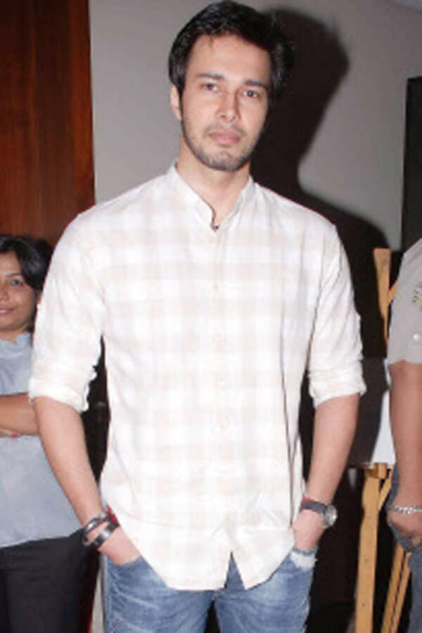 Rajniesh Duggall