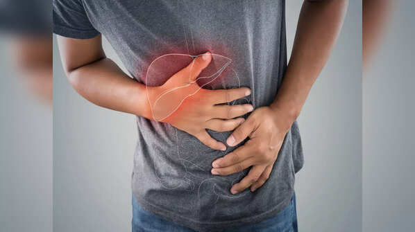 Pain in upper right side of abdomen