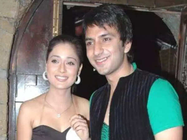 Ali Merchant Wallpapers