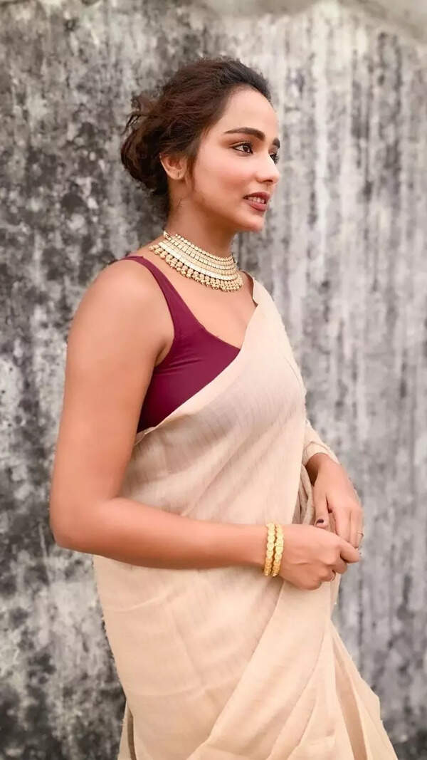 Tuhina Das Stills