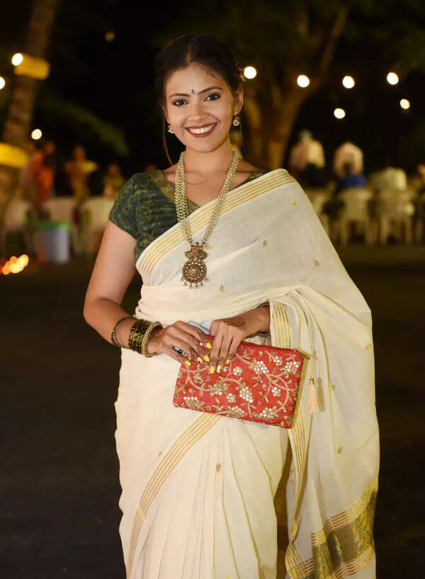 Saaniya Chaudhari Images