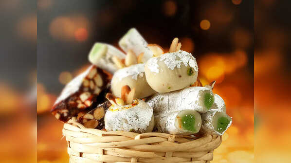 Is consuming sweets before a meal really helpful?