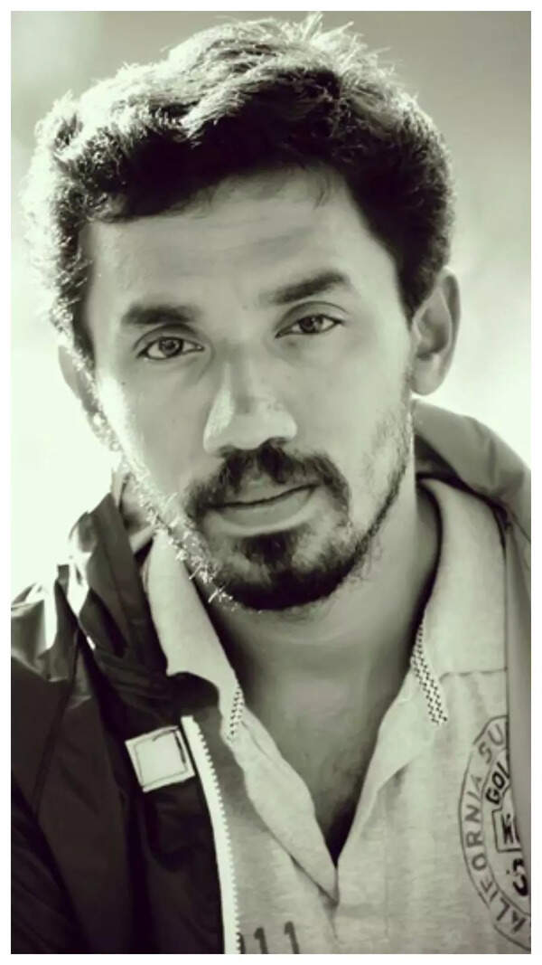 Midhun Manuel Thomas Photos