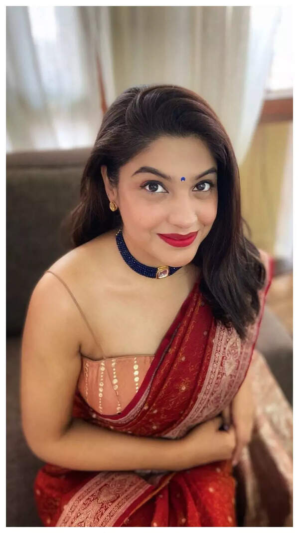 Archana Kavi Photos