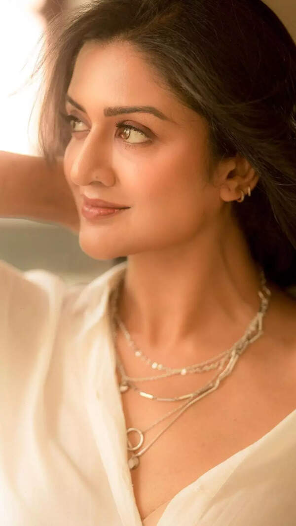 Vimala Raman Images