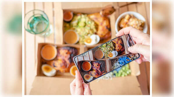Side effects of social media influencers