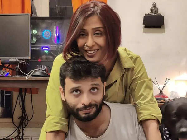 Achint Kaur Images