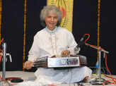 Pandit Shivkumar Sharma passes away; pictures of Santoor maestro will leave you emotional
