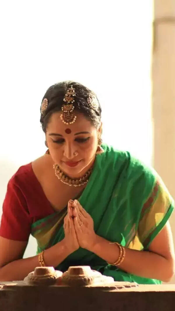 Yamuna Srinidhi Wallpapers