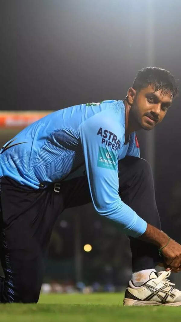 Vijay Shankar Images