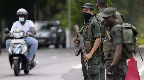 Sri Lankan troops on Colombo streets