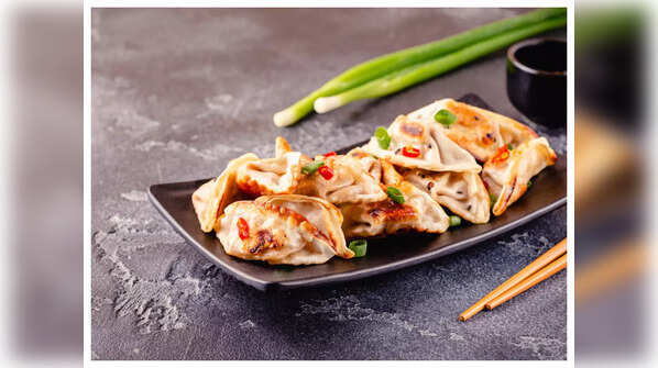 Shuffle Momos