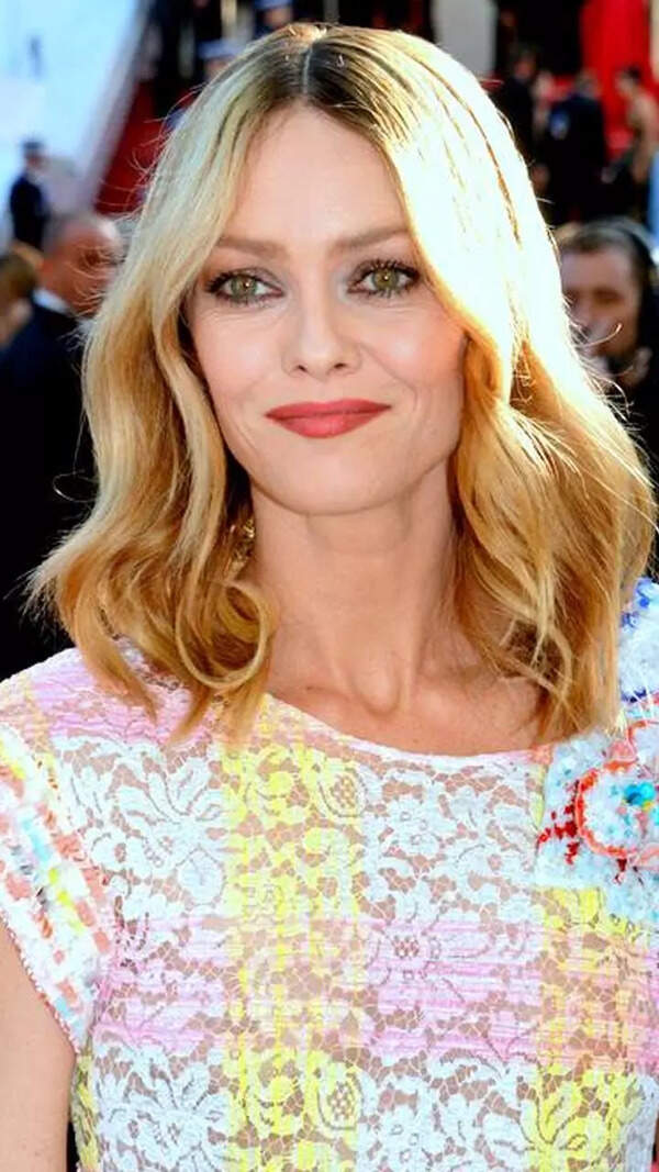 Vanessa Paradis Photos