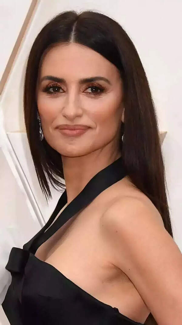 Penelope Cruz Photos