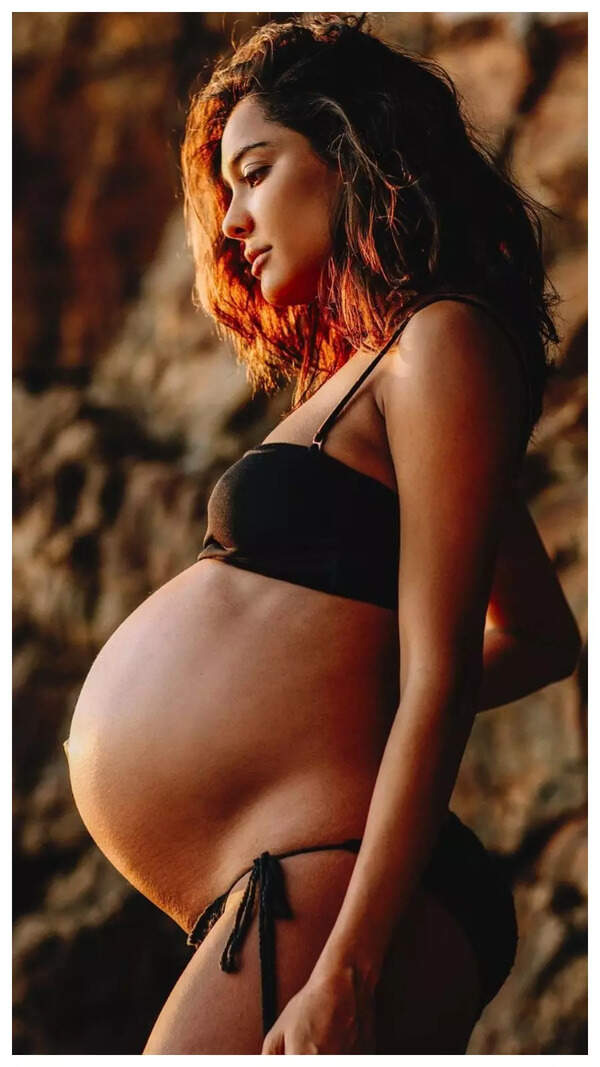 Lisa Haydon Images