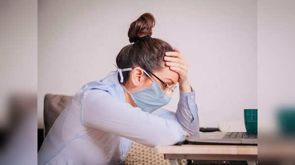 Study finds two symptoms of long COVID that could persist for 9 months