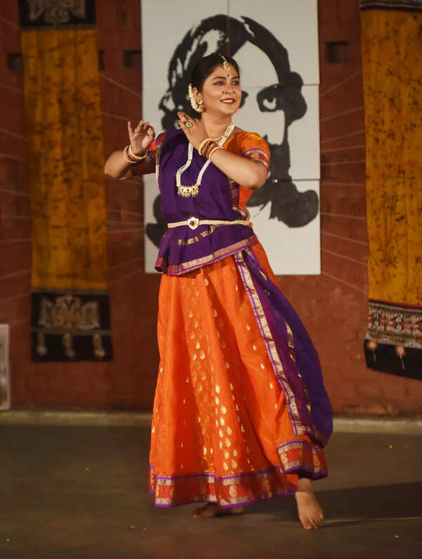Mrunmayee Kulkarni Images