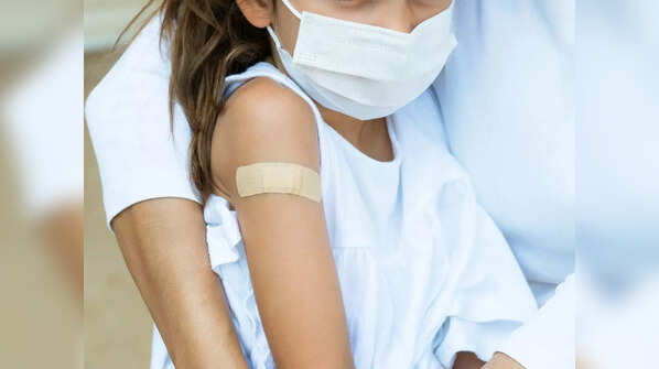 Can vaccines help prevent the disease?