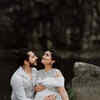 Article image for: Meeth and Miri's exquisite <i class="tbold">maternity photoshoot</i>s
