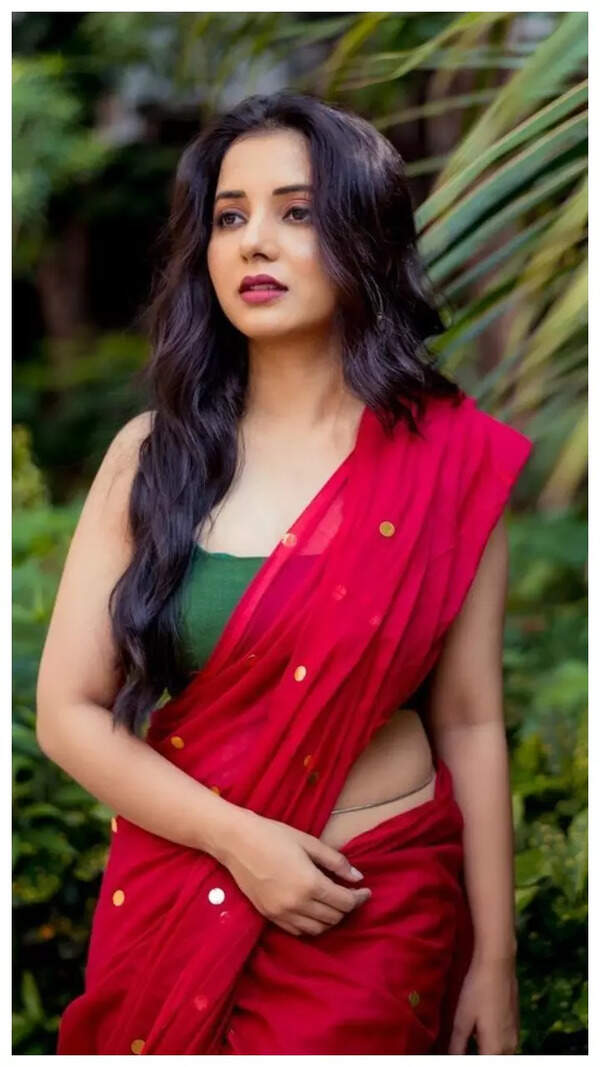 Sayali Sanjeev Wallpapers