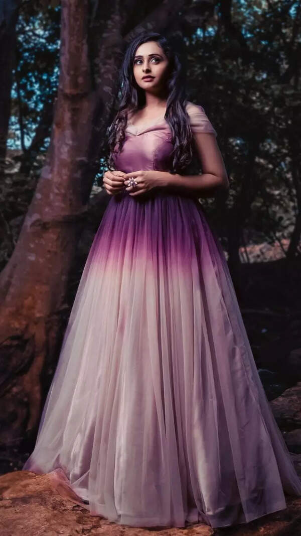 Sanjana Burli Wallpapers