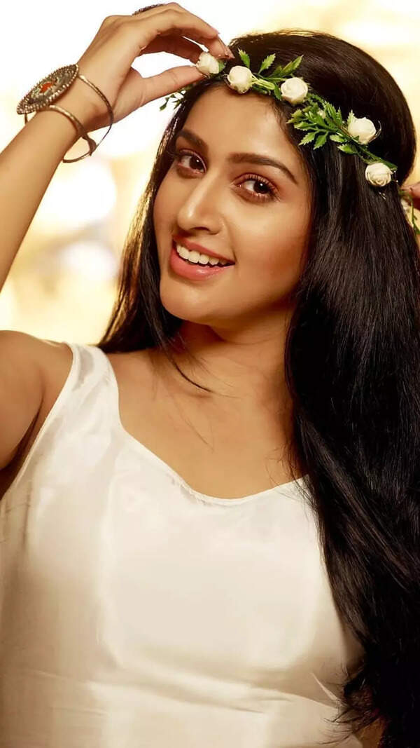 Tanya Ravichandran Stills