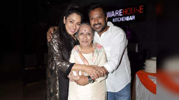 Rupali with momma and brother