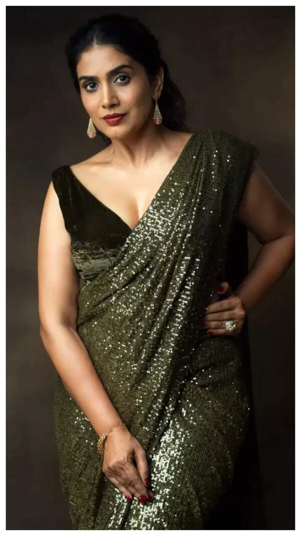 Sonali Kulkarni Wallpapers