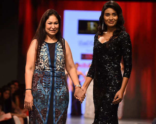 Garima Chauhan Pictures