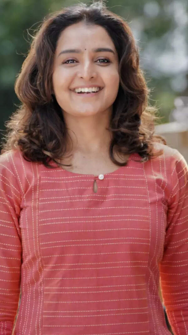 Manju Warrier Pictures