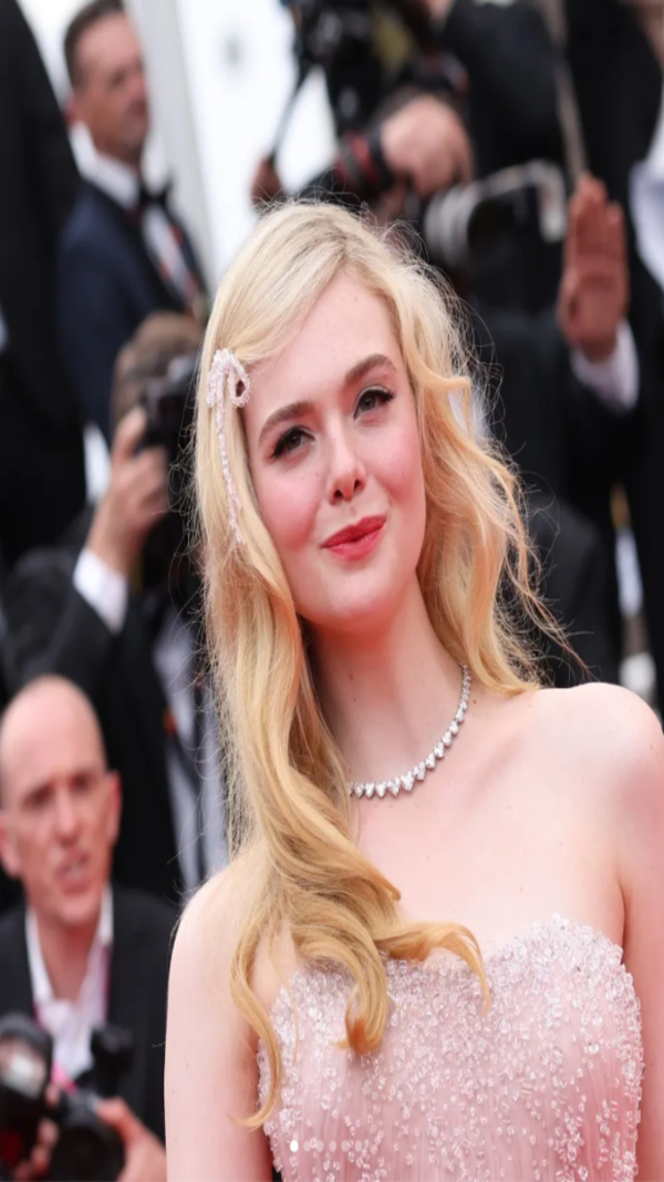 Elle Fanning Pictures